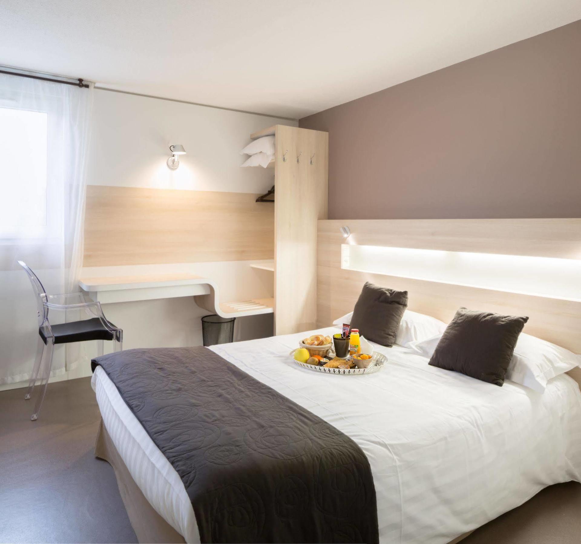Hotel Restaurant L'Eskemm St Brieuc-Tregueux Екстер'єр фото